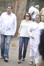 Madhuri Dixit at Bollywood pays tribute to Shammi Kapoor on 14th Aug 2011 (153).JPG